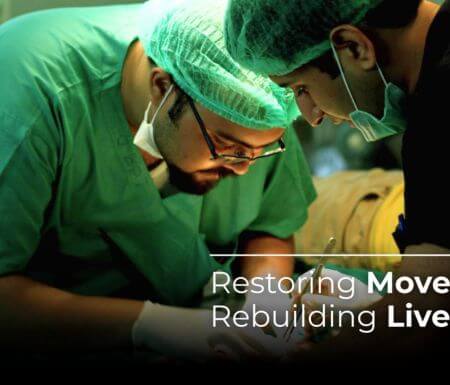 Dr. Mazhar Rafique consultant orthopaedic surgeon in Lahore at clinic