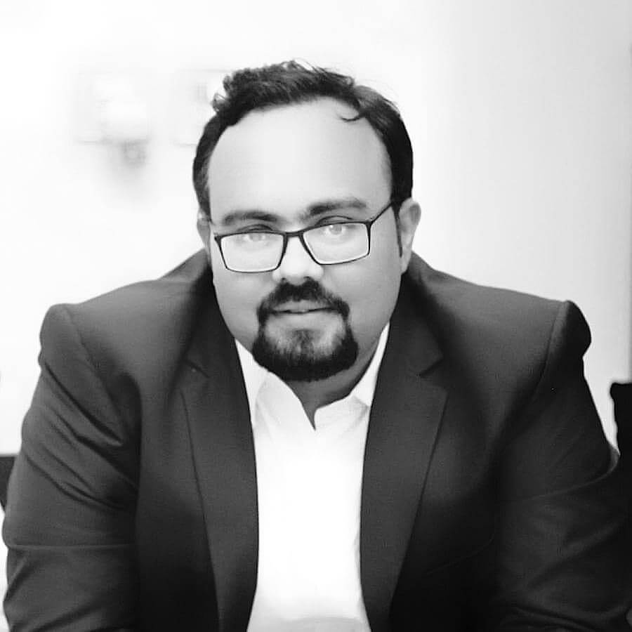 Dr Mazhar Rafique consultant orthopaedic surgeon in Lahore